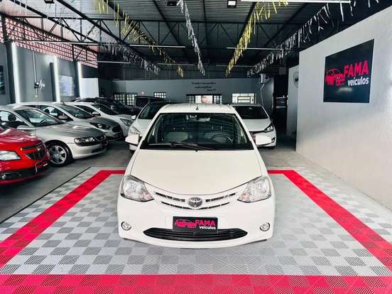 TOYOTA-ETIOS-2016