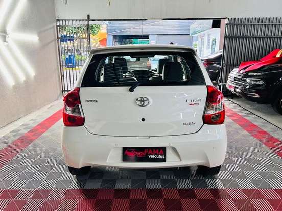 TOYOTA-ETIOS-1.5 PLATINUM 16V FLEX 4P MANUAL TOYOTA-ETIOS-2016