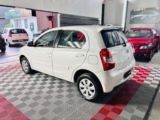 TOYOTA-ETIOS-1.5 PLATINUM 16V FLEX 4P MANUAL TOYOTA-ETIOS-2016