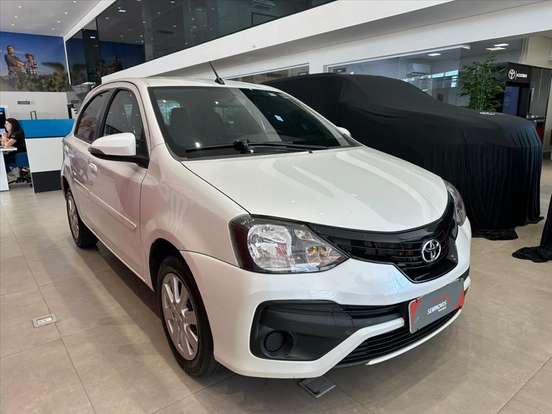 TOYOTA-ETIOS-2019