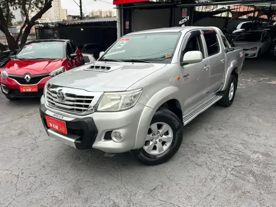 TOYOTA HILUX 2.7 SR 4X2 CD 16V FLEX 4P AUTOMÁTICO