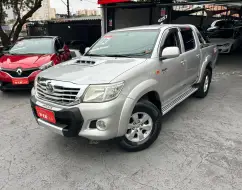 TOYOTA HILUX 2.7 SR 4X2 CD 16V FLEX 4P AUTOMÁTICO TOYOTA HILUX 2.7 SR 4X2 CD 16V FLEX 4P AUTOMÁTICO
