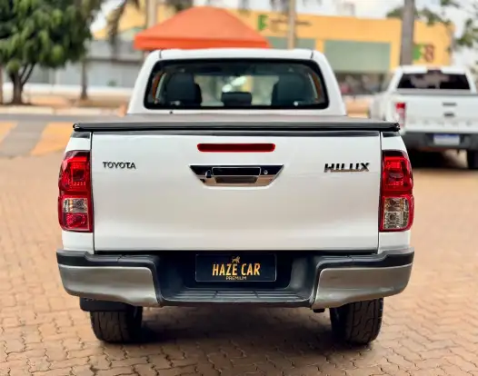 TOYOTA-HILUX-2.8 D-4D TURBO DIESEL CD POWER PACK 4X4 MANUAL TOYOTA-HILUX-2021