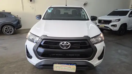 TOYOTA-HILUX-2023