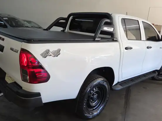 TOYOTA-HILUX-2.8 D-4D TURBO DIESEL CD POWER PACK 4X4 MANUAL TOYOTA-HILUX-2023