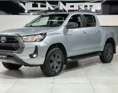 TOYOTA HILUX 2.8 D-4D TURBO DIESEL CD SR 4X4 AUTOMÁTICO TOYOTA HILUX 2.8 D-4D TURBO DIESEL CD SR 4X4 AUTOMÁTICO
