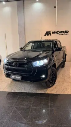 TOYOTA HILUX 2.8 D-4D TURBO DIESEL CD SRV 4X4 AUTOMÁTICO