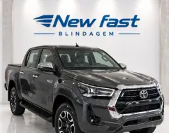 TOYOTA HILUX 2.8 D-4D TURBO DIESEL CD SRX 4X4 AUTOMÁTICO TOYOTA HILUX 2.8 D-4D TURBO DIESEL CD SRX 4X4 AUTOMÁTICO