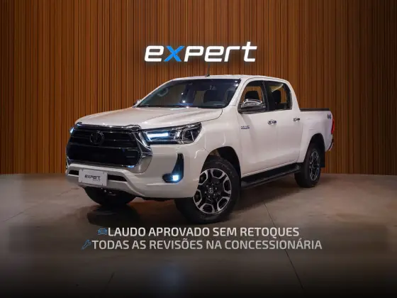 TOYOTA HILUX 2.8 D-4D TURBO DIESEL CD SRX 4X4 AUTOMÁTICO