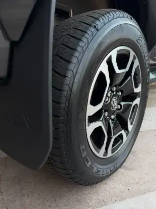 TOYOTA-HILUX-2025