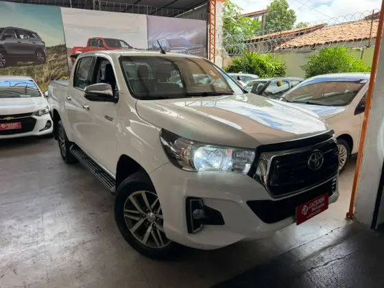TOYOTA HILUX 2.8 SRV 4X4 CD 16V DIESEL 4P AUTOMÁTICO