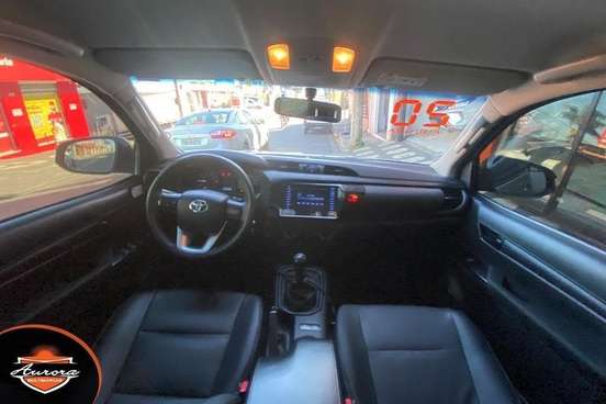 TOYOTA-HILUX-2.7 SR 4X2 CD 16V FLEX 4P MANUAL TOYOTA-HILUX-2019