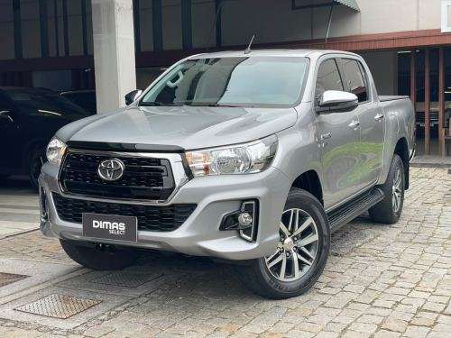 TOYOTA-HILUX-2020
