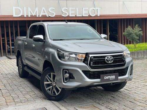TOYOTA-HILUX-2020
