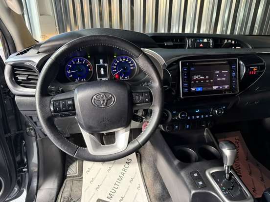 TOYOTA-HILUX-2016