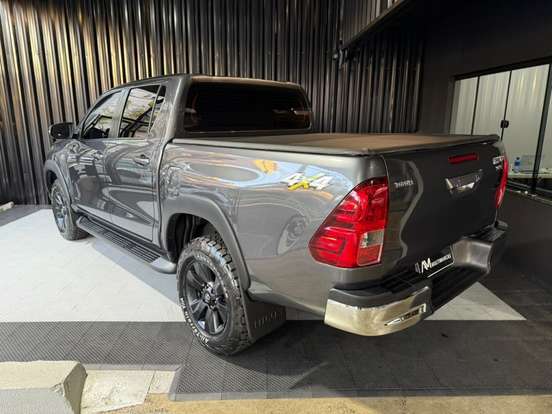 TOYOTA-HILUX-2016