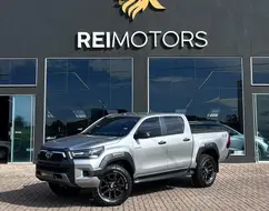 TOYOTA HILUX 2.8 D-4D TURBO DIESEL CD CONQUEST 4X4 AUTOMÁTICO TOYOTA HILUX 2.8 D-4D TURBO DIESEL CD CONQUEST 4X4 AUTOMÁTICO