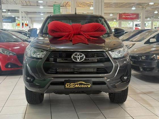 TOYOTA HILUX 2.8 D-4D TURBO DIESEL CD CONQUEST 4X4 AUTOMÁTICO