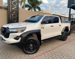 TOYOTA HILUX 2.8 D-4D TURBO DIESEL CD GR-S 4X4 AUTOMÁTICO TOYOTA HILUX 2.8 D-4D TURBO DIESEL CD GR-S 4X4 AUTOMÁTICO