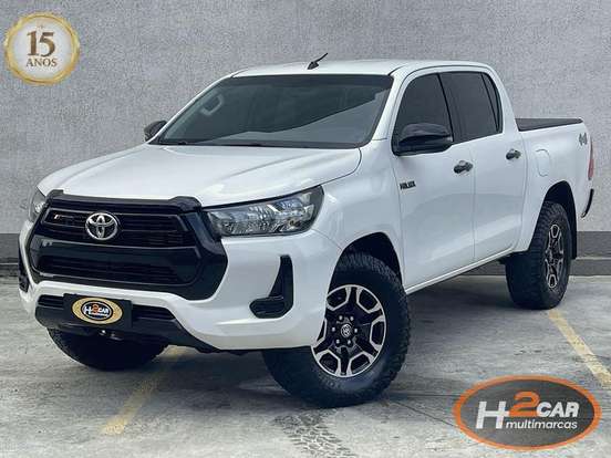 TOYOTA-HILUX-2022