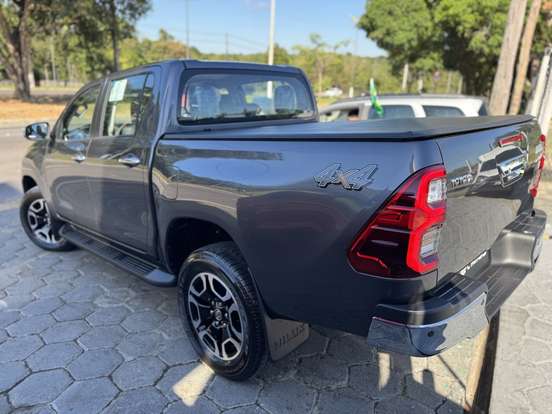 TOYOTA-HILUX-2.8 D-4D TURBO DIESEL CD SRV 4X4 AUTOMÁTICO TOYOTA-HILUX-2026