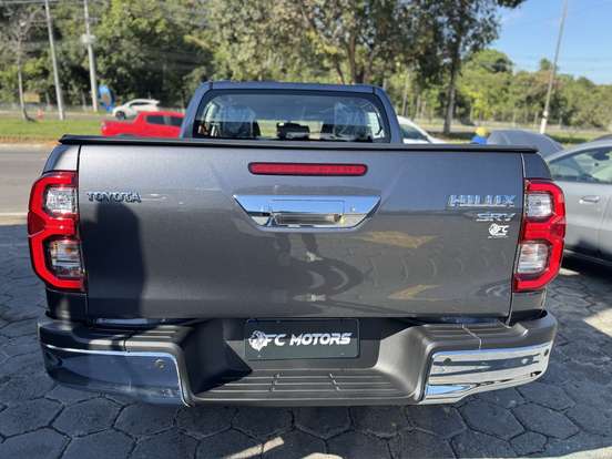 TOYOTA-HILUX-2026
