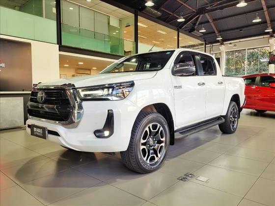 TOYOTA HILUX 2.8 D-4D TURBO DIESEL CD SRX 4X4 AUTOMÁTICO