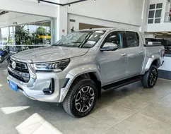 TOYOTA HILUX 2.8 D-4D TURBO DIESEL CD SRX PLUS 4X4 AUTOMÁTICO TOYOTA HILUX 2.8 D-4D TURBO DIESEL CD SRX PLUS 4X4 AUTOMÁTICO
