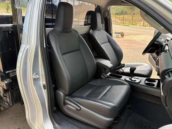 TOYOTA-HILUX-2025