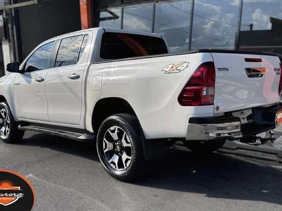 TOYOTA-HILUX-2.8 SRX 4X4 CD 16V DIESEL 4P AUTOMÁTICO TOYOTA-HILUX-2016
