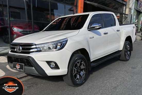 TOYOTA-HILUX-2016
