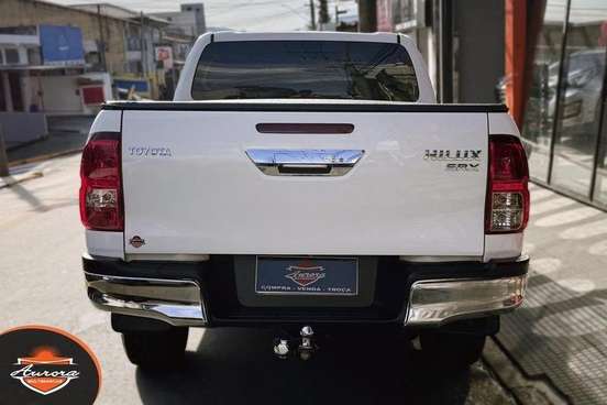 TOYOTA-HILUX-2016