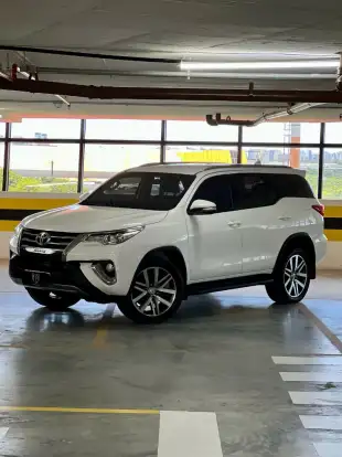 TOYOTA-HILUX SW4-2.7 SR 7 LUGARES 4X2 16V FLEX 4P AUTOMÁTICO TOYOTA-HILUX SW4-2016