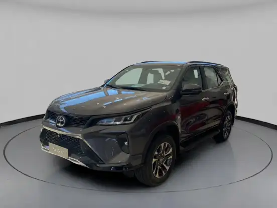 TOYOTA-HILUX SW4-2026