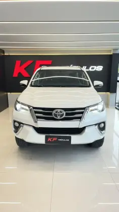 TOYOTA HILUX SW4 2.8 SRX 4X4 16V TURBO INTERCOOLER DIESEL 4P AUTOMÁTICO