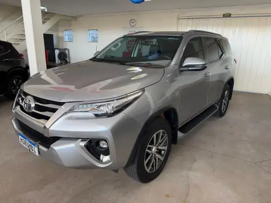 TOYOTA-HILUX SW4-2018