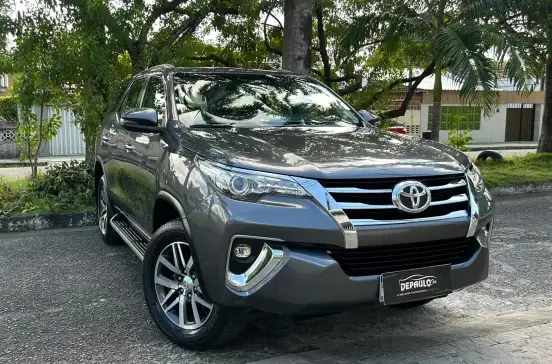TOYOTA-HILUX SW4-2018