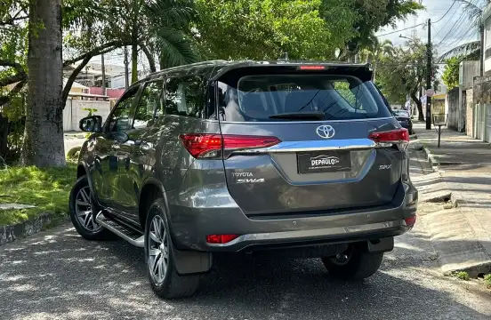 TOYOTA-HILUX SW4-2018
