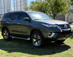TOYOTA HILUX SW4 2.8 SRX DIAMOND 4X4 7 LUGARES 16V TURBO INTERCOOLER DIESEL 4P AUTOMÁTICO TOYOTA HILUX SW4 2.8 SRX DIAMOND 4X4 7 LUGARES 16V TURBO INTERCOOLER DIESEL 4P AUTOMÁTICO