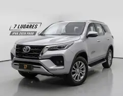 TOYOTA HILUX SW4 2.8 D-4D TURBO DIESEL SRX 4X4 AUTOMÁTICO TOYOTA HILUX SW4 2.8 D-4D TURBO DIESEL SRX 4X4 AUTOMÁTICO