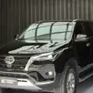 TOYOTA HILUX SW4 2.8 D-4D TURBO DIESEL SRX 7L 4X4 AUTOMÁTICO TOYOTA HILUX SW4 2.8 D-4D TURBO DIESEL SRX 7L 4X4 AUTOMÁTICO