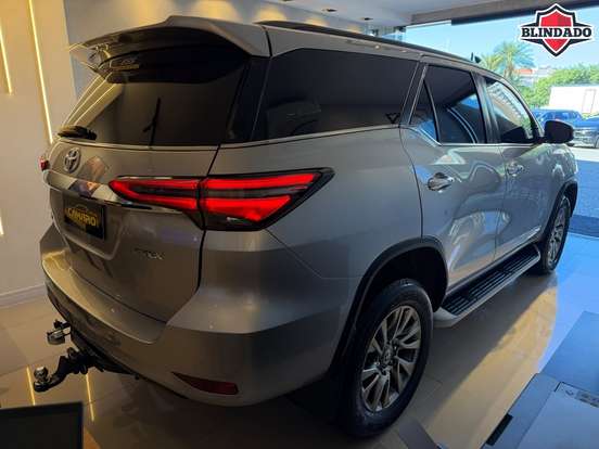 TOYOTA-HILUX SW4-2021