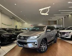 TOYOTA HILUX SW4 2.8 SRX 4X4 16V TURBO INTERCOOLER DIESEL 4P AUTOMÁTICO TOYOTA HILUX SW4 2.8 SRX 4X4 16V TURBO INTERCOOLER DIESEL 4P AUTOMÁTICO