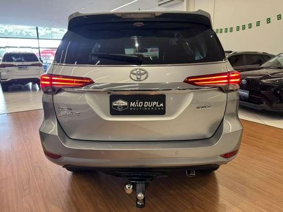 TOYOTA-HILUX SW4-2.8 SRX 4X4 16V TURBO INTERCOOLER DIESEL 4P AUTOMÁTICO TOYOTA-HILUX SW4-2018