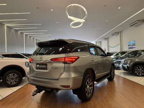 TOYOTA-HILUX SW4-2018