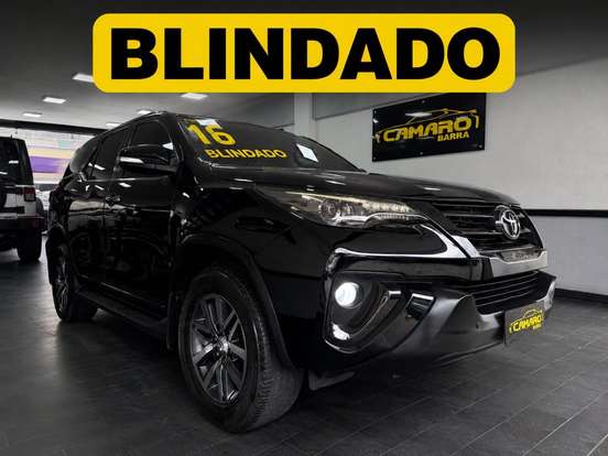 TOYOTA-HILUX SW4-2016