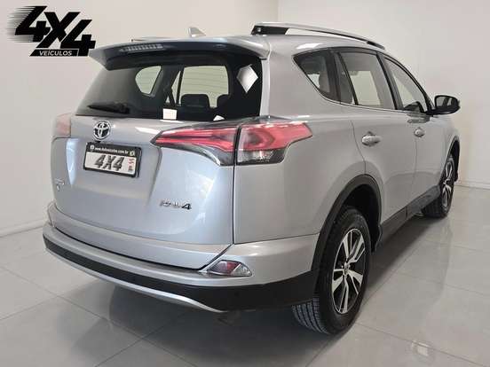 TOYOTA-RAV4-2.0 TOP 4X2 16V GASOLINA 4P AUTOMÁTICO TOYOTA-RAV4-2017