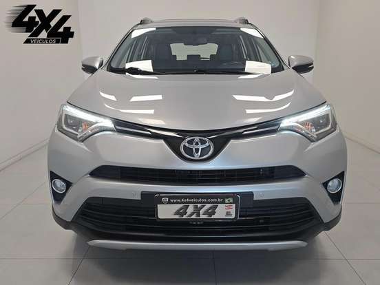 TOYOTA-RAV4-2017