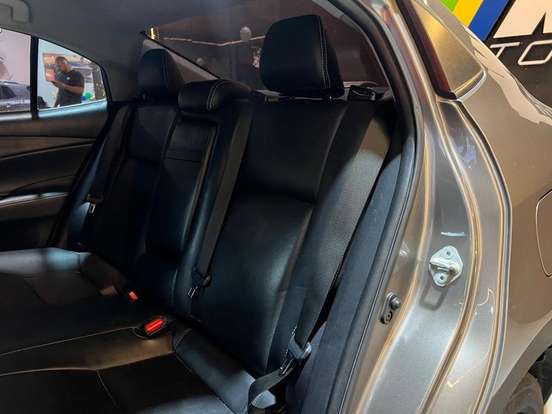 TOYOTA-YARIS-2019