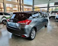 TOYOTA YARIS 1.3 16V FLEX XL LIVE MULTIDRIVE TOYOTA YARIS 1.3 16V FLEX XL LIVE MULTIDRIVE